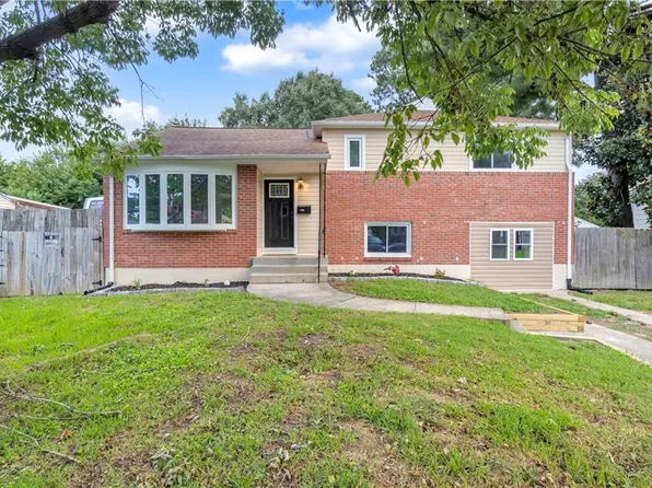 609 Raff Rd, Virginia Beach, VA 23462