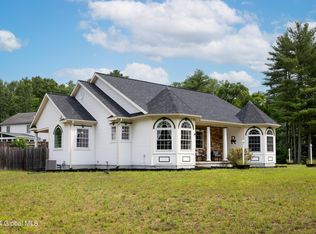 7 Birdsall Rd, Queensbury, NY 12804