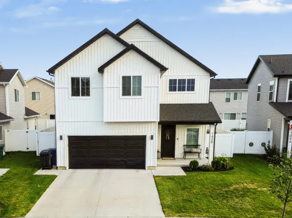 1428 W Creekside Dr, Wellsville, UT 84339