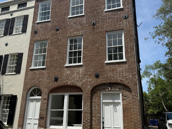 34 Chalmers St #5