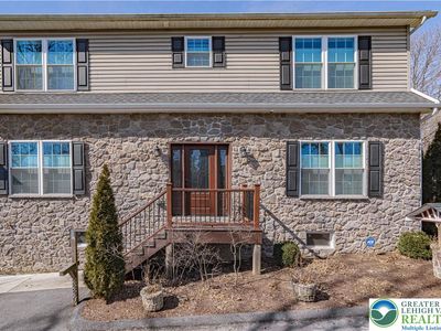 3330 E Columbia St, Whitehall, PA, 18052