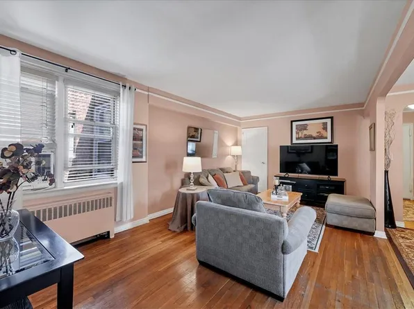 821 Bronx River Road #6C, Bronxville, NY 10708