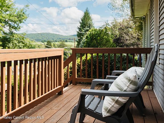 3rd image of 90 Lake Amenia Road