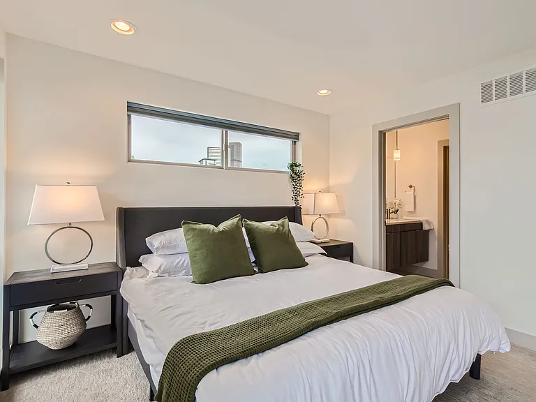 2407 Court Pl — Photo 20