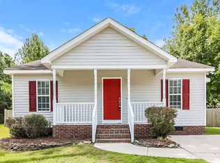 705 Mossburn Ct, Fuquay Varina, NC 27526