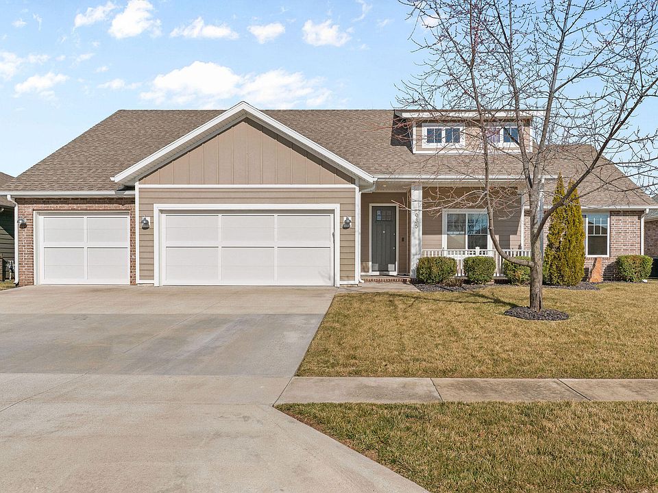 1st image of 935 E Thorndale Drive