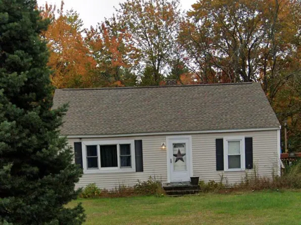 114 South Main Street, Newton, NH 03858