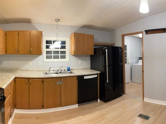 Kitchen and Laundry Nook
