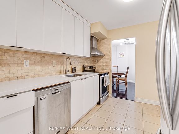 5th image of 11 Neilson Dr #603