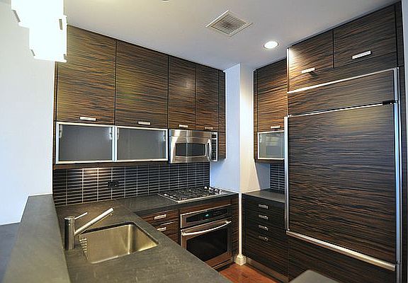 3rd image of 101 W 24th St APT 19A