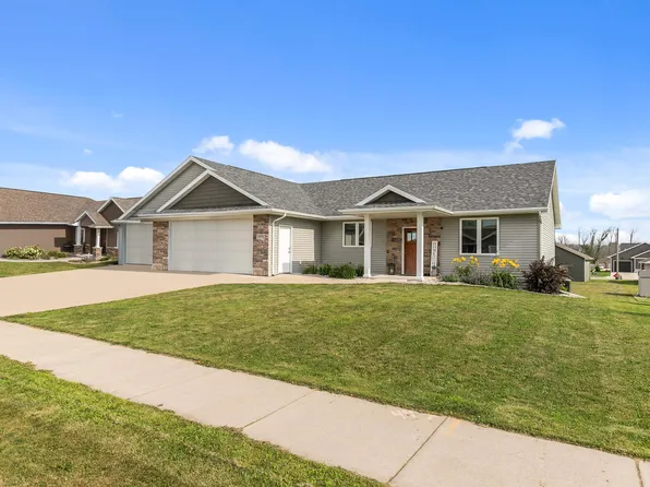 1920 Bear Paw Trl, Kaukauna, WI 54130
