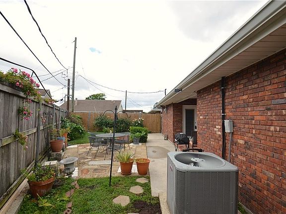 5th image of 224 Pike Dr