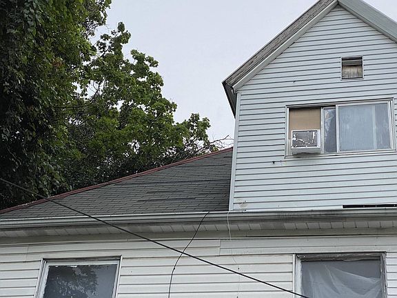 3rd image of 6 Nutt Ave