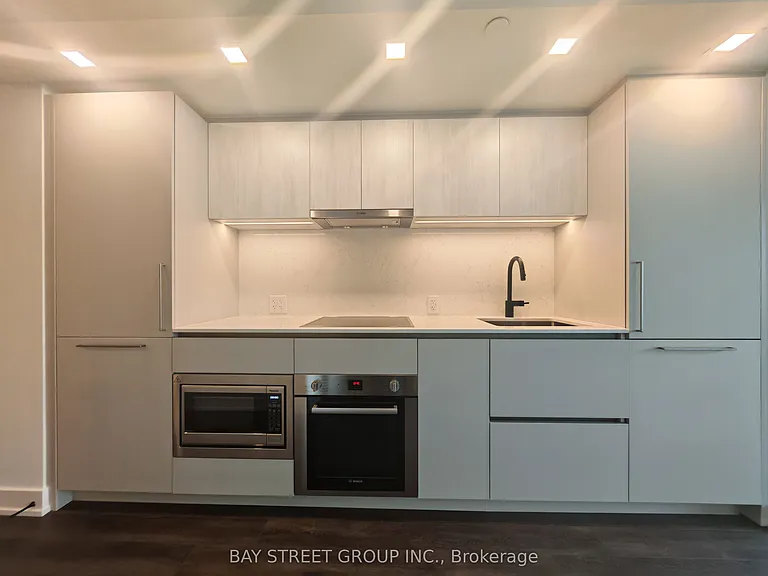 609 Sherbourne St #2211 — Photo 12