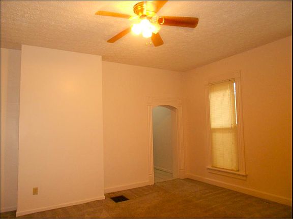 2nd image of 128 W 8th Ave