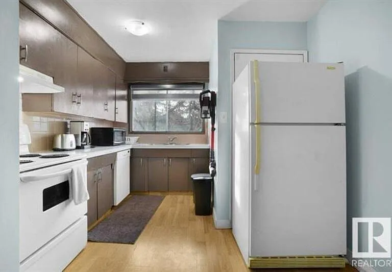16227 100a Ave NW #1 — Photo 5