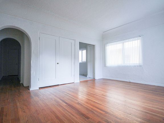 2nd image of 350 N Orange Grove Ave #2