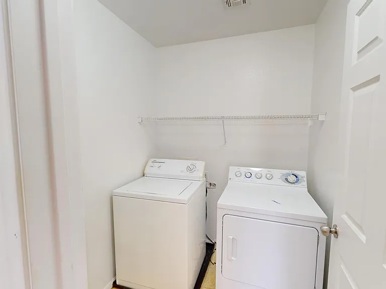 10225 Missouri Meadows St — Photo 29