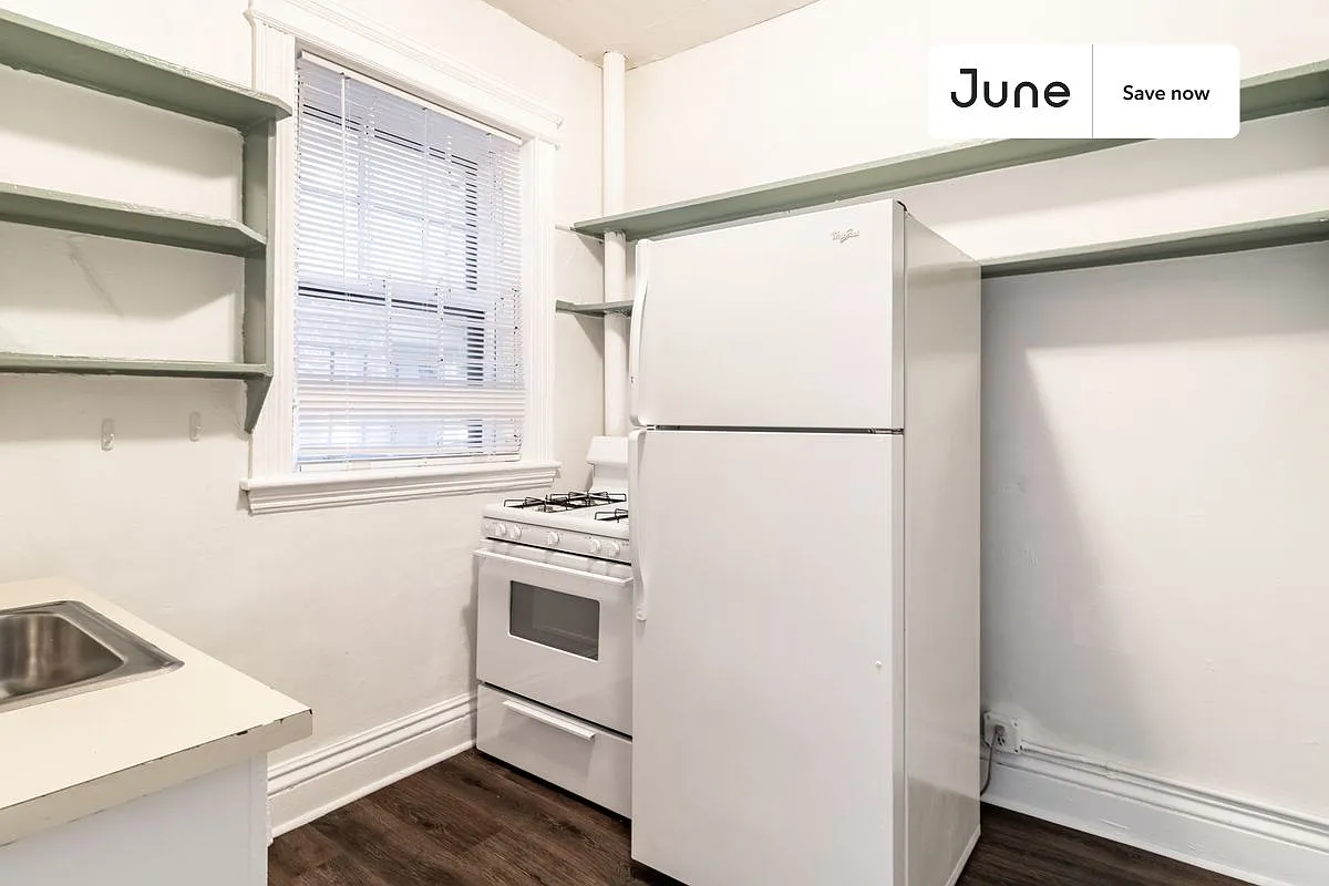1 bed, 433 sqft, $3,050 — Photo 3