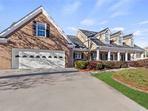 3805 Butler Springs Dr, Loganville, GA 30052