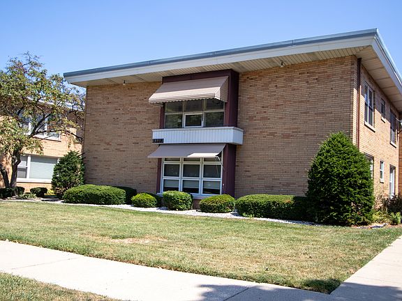 2nd image of 1339 N Harlem Ave APT 4