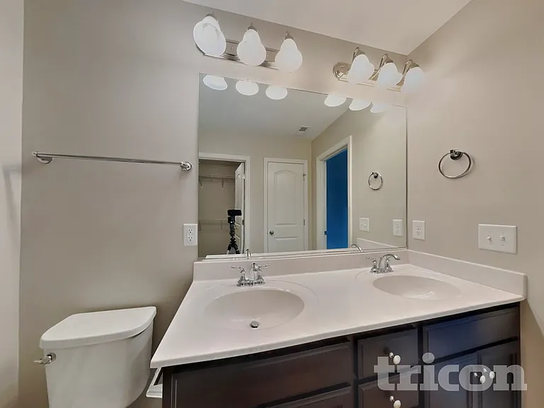 219 Plains Dr — Photo 7