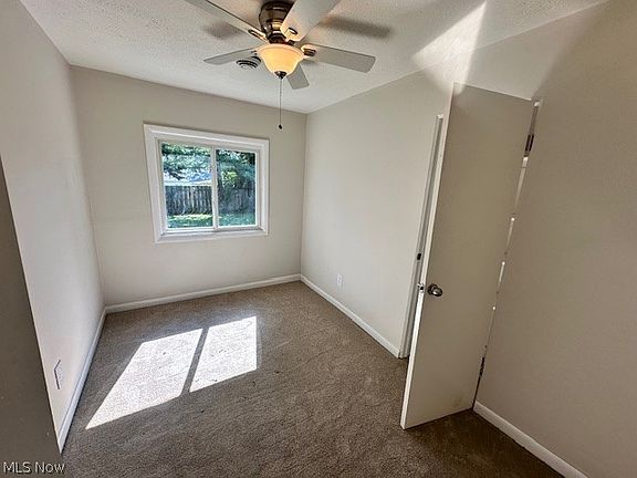 4th image of 1511 Parkview Dr