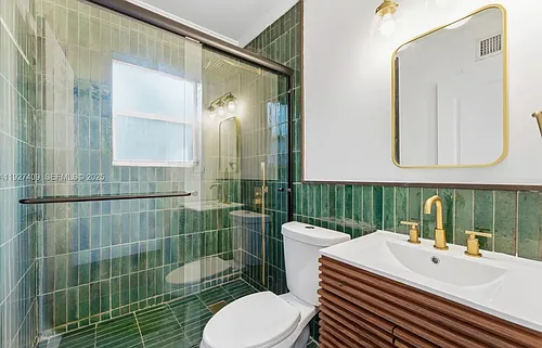 559 NE 68th St #559 Photo 1