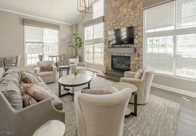 20 Pine Valley — Photo 42