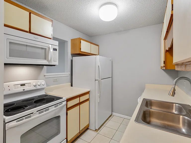 5627 Hornaday Rd #B — Photo 9