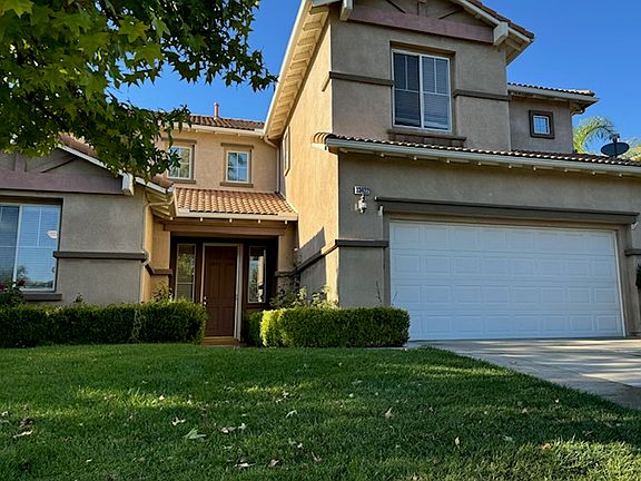 2nd image of 33422 Twin Hills Way