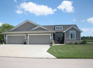 820 Split Oak Dr, Newton, KS 67114