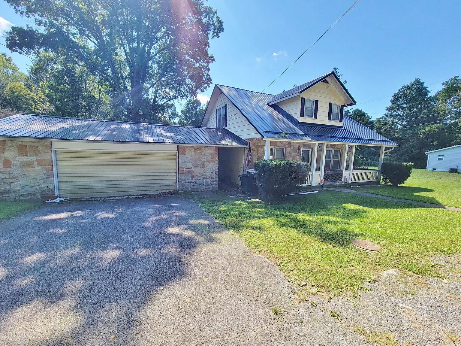 602 Church St, Rupert, WV 25984 Zillow