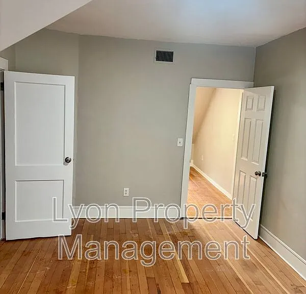 1225-1227 Warren Ave #3 — Photo 12