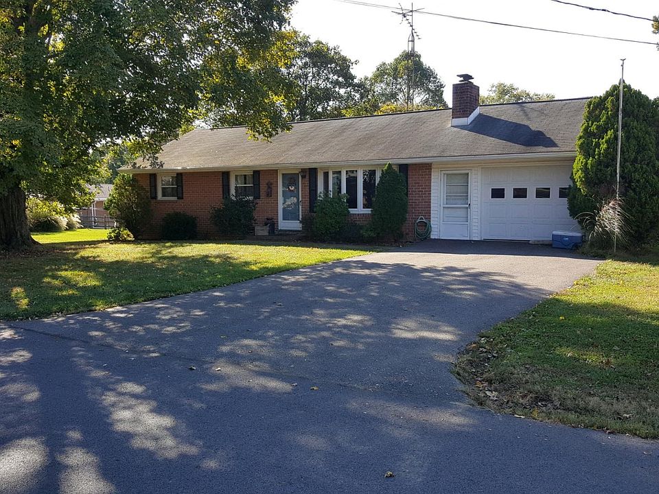 2nd image of 11906 Greenhill Dr
