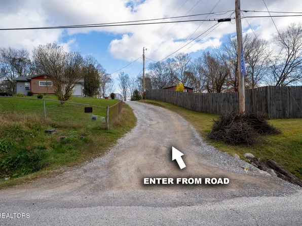 200 Midway Dr, Oliver Springs, TN 37840