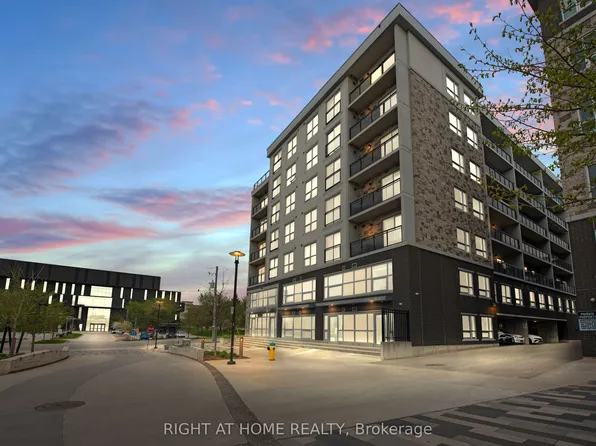 275 Larch St #B415, Waterloo, ON N2L 3R2