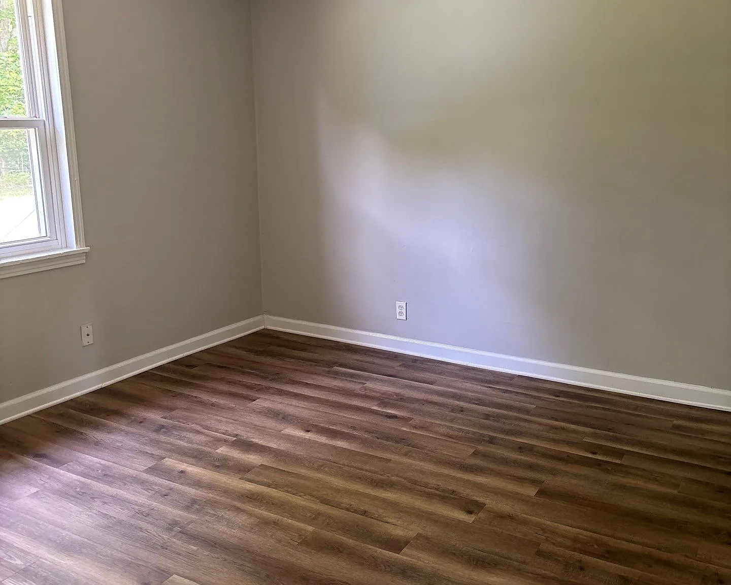 920 N Monroe Ave — Photo 2