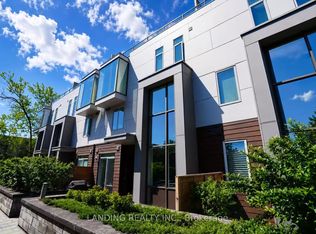 17 Greenbriar Rd #7, Toronto, ON M2K 1H7