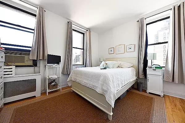 Rented by Buchbinder & Warren | media 8