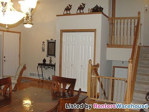 4th image of 12151 Bataan St NE