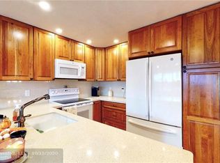 1074 Cornwall Dr #D, Boca Raton, FL 33434