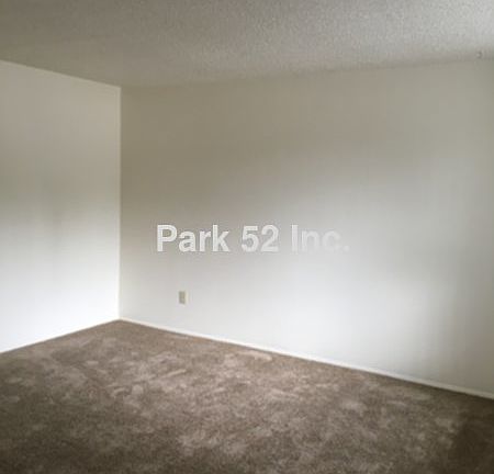4th image of 14406 Pacific Ave S APT 6