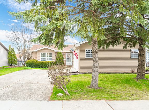 2nd image of 7648 W Inverary Dr