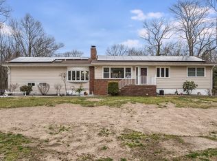 75 Fresh Ponds Rd, Monroe Township, NJ 08831