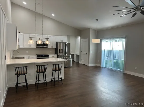 6408 W Flanders Ln, Crystal River, FL 34429