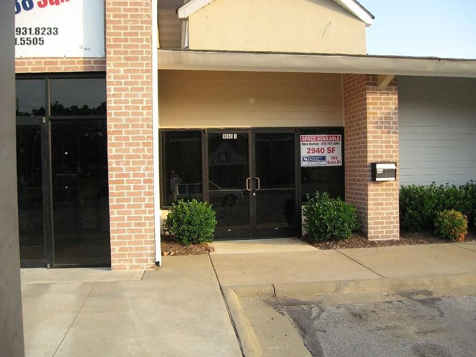 2nd image of 906 Southwest Dr Ste B1