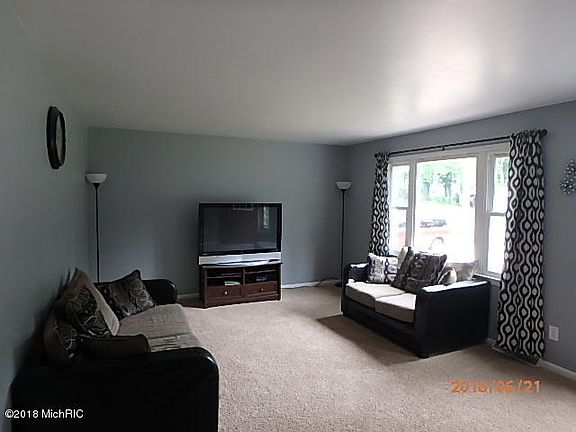 3rd image of 3117 Onondaga Ave