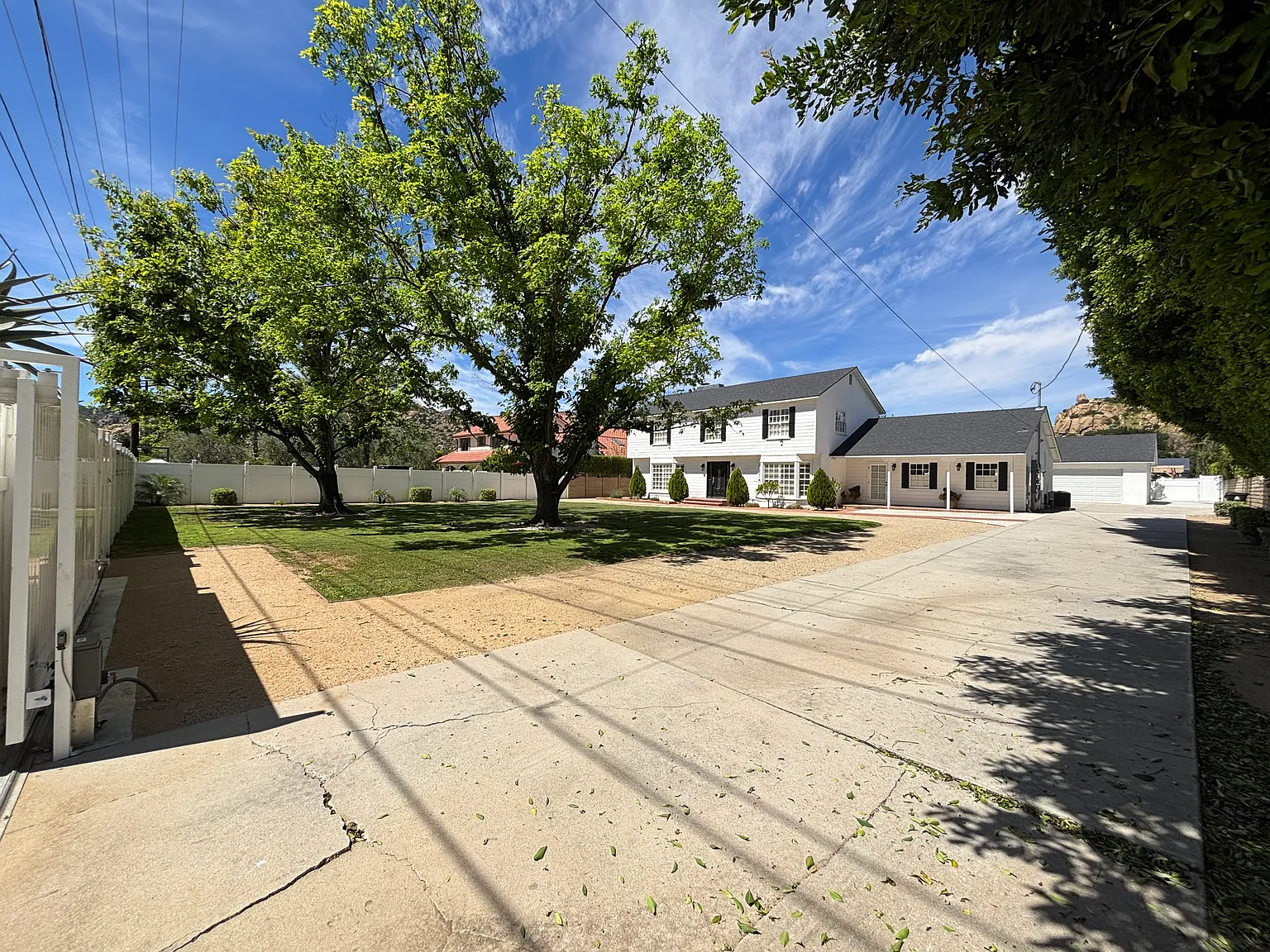 4 bed, 2.5 bath, 3138 sqft, $6,800 — Photo 2