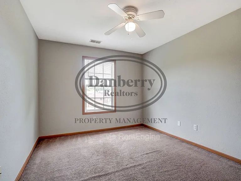 1115 N Byrne Rd — Photo 14